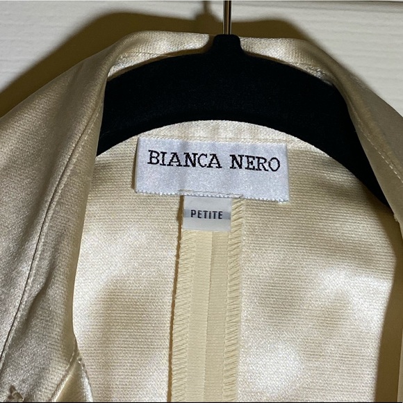 Brand New w/ Tags! Dressy Buttoned Vest Top - Picture 4 of 7